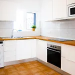 شقة Asana Surf House *