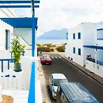 Asana Surf House شقة فامارا