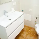 Asana Surf House شقة *