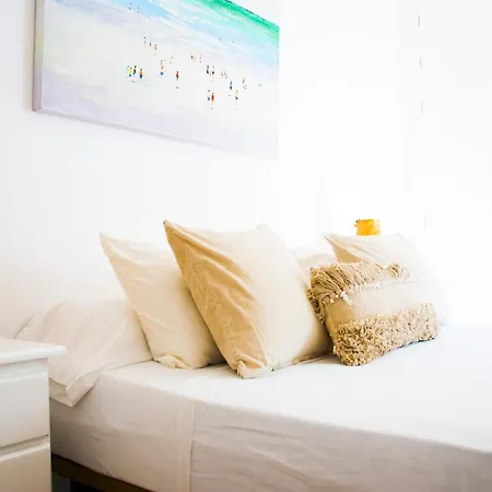 Asana Surf House *