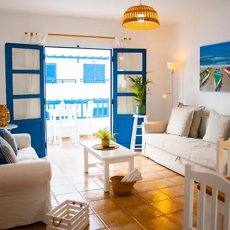 Asana Surf House דירה