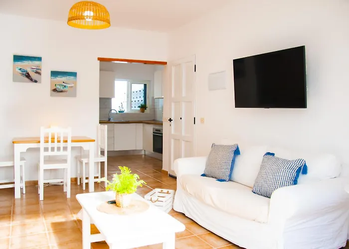 Asana Surf House Famara